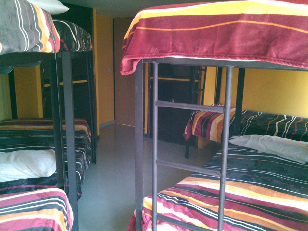 Hostel 399 Conejos Y Yo Mexiko-Stadt Zimmer foto